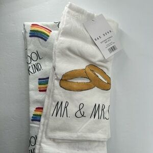 Rae Dunn Kitchen Towels 2 Sets of 2 Towels NEW